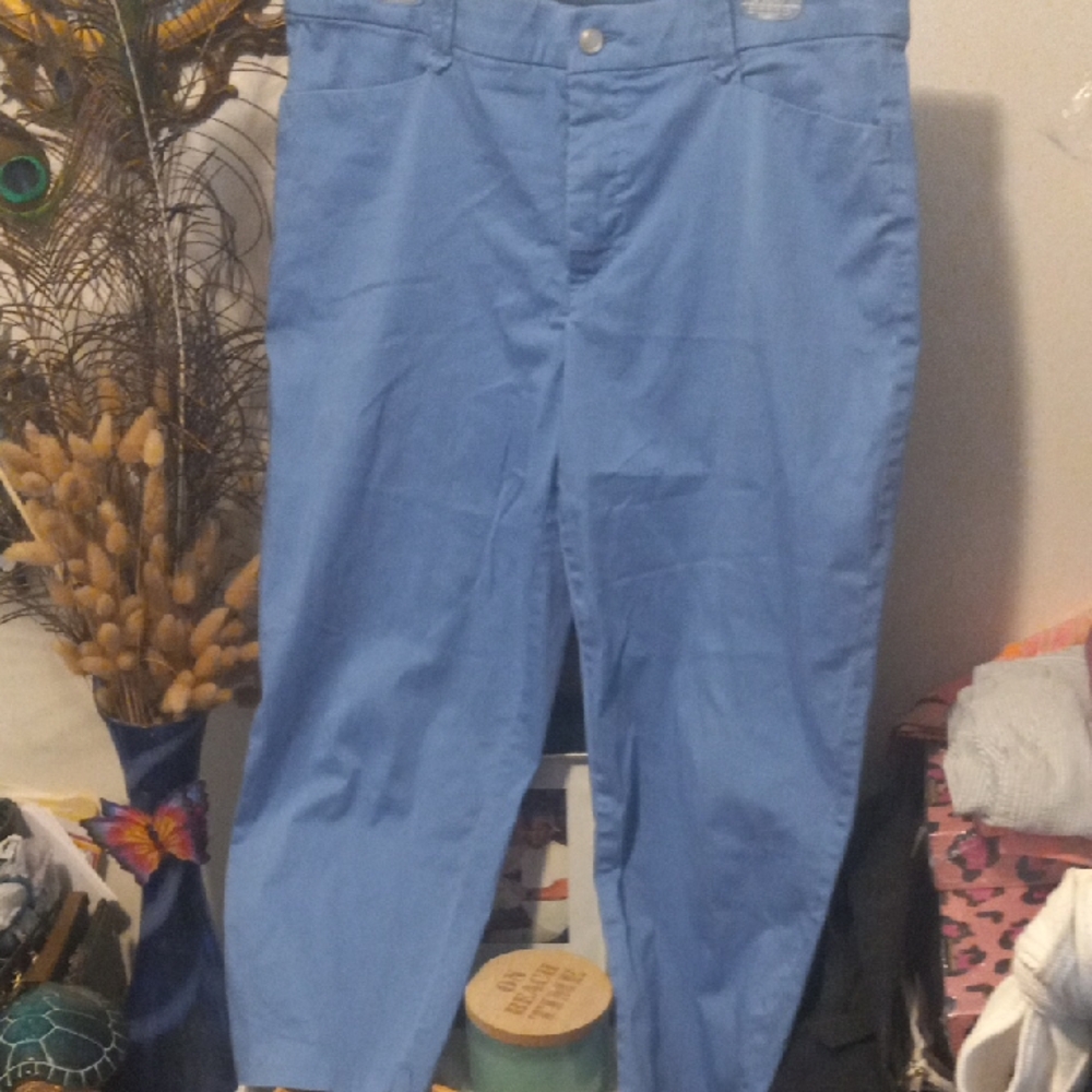 Khakis & CO Blue Women's Capris
